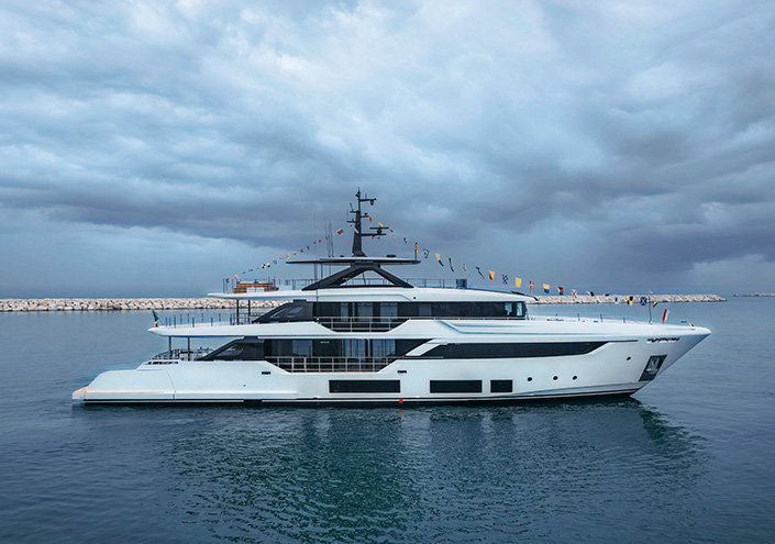 Custom Line Navetta 38: second launch in less than a year.<br />
 